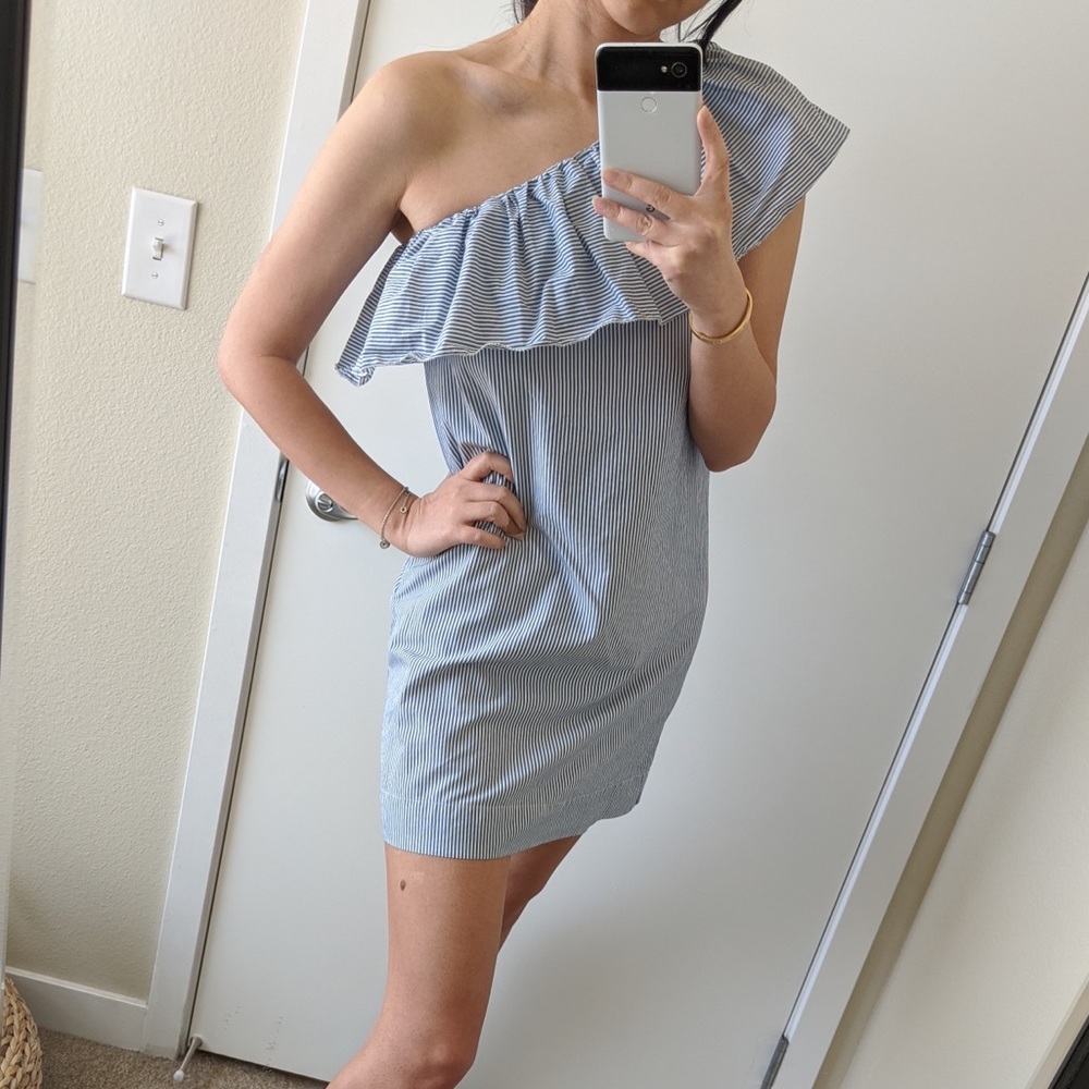Abercrombie & Fitch one shoulder dress
